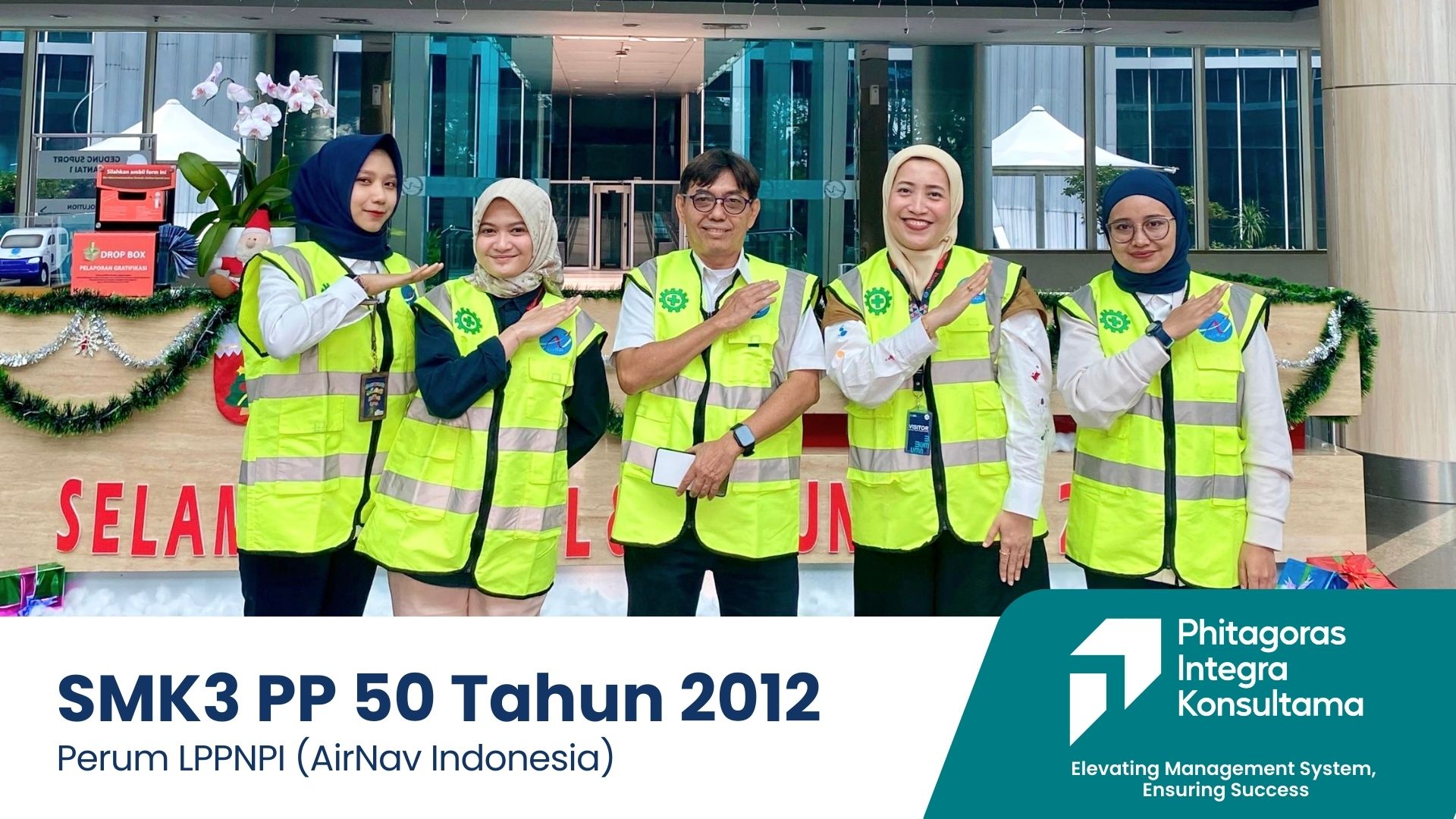 Foto Bersama Kick Off Meeting dan Gap Analysis SMK3 PP No. 50 Tahun 2012 bersama Perum LPPNPI (AirNav Indonesia)